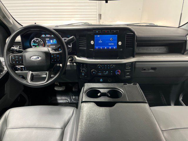 Used 2024 Ford F550 4x4 Crew Cab Super Duty image 15