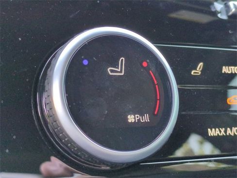 Used 2023 Land Rover Discovery S R-Dynamic image 23