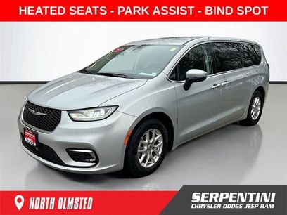 Used 2023 Chrysler Pacifica Touring-L