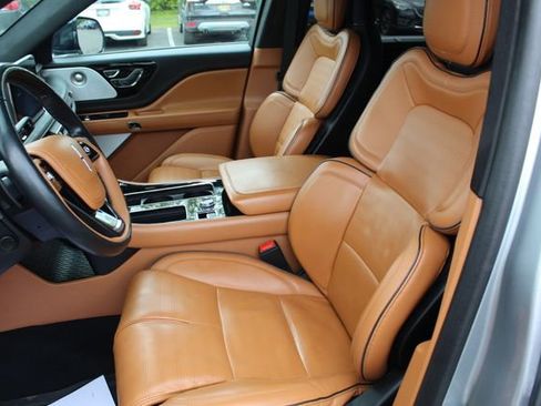 Certified 2023 Lincoln Aviator Black Label w/ Jet Package AWD/4WD image 14
