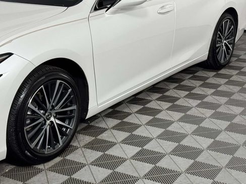 Used 2024 Lexus ES 350 w/ Premium Package FWD image 13