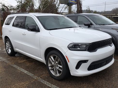 Used 2024 Dodge Durango GT image 3