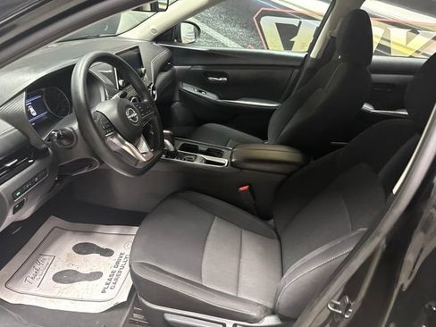 Used 2024 Nissan Sentra SV FWD image 5