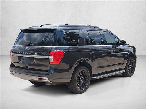 Used 2023 Ford Expedition XLT RWD image 5