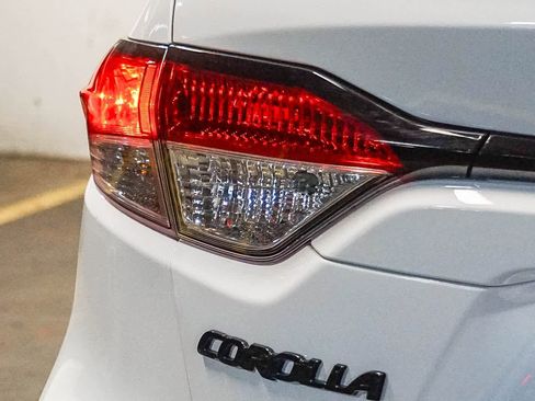 Used 2024 Toyota Corolla SE image 12