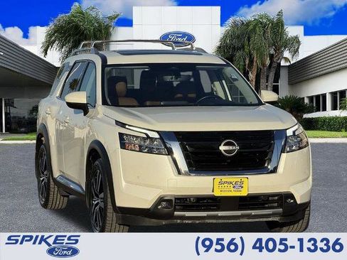 Used 2023 Nissan Pathfinder Platinum FWD image 1