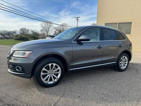Used 2016 Audi Q5 2.0T Premium Plus w/ Technology Package image 4