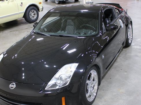 Used 2007 Nissan 350Z Touring w/ Cargo Convenience Pkg RWD image 27