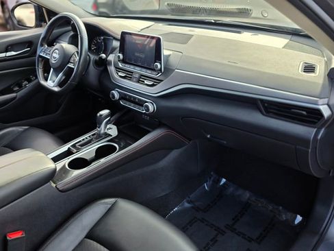 Used 2024 Nissan Altima 2.5 SR image 7