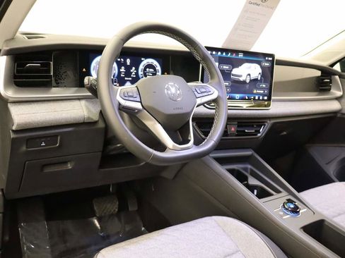 Certified 2025 Volkswagen Tiguan S AWD/4WD image 16