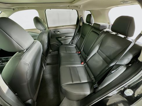 Used 2023 Nissan Rogue SV w/ SV Premium B Package AWD/4WD image 27