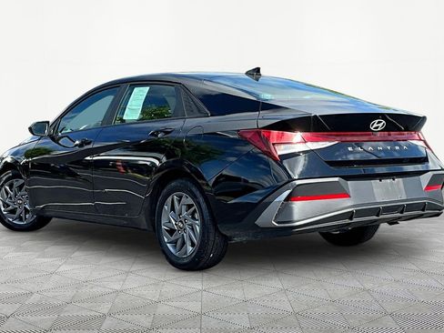 Used 2024 Hyundai Elantra SEL FWD image 4