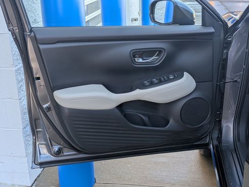 Certified 2024 Honda HR-V EX-L image 13