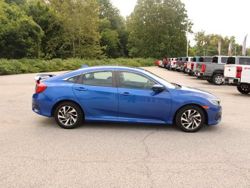 Used 2018 Honda Civic EX image 6