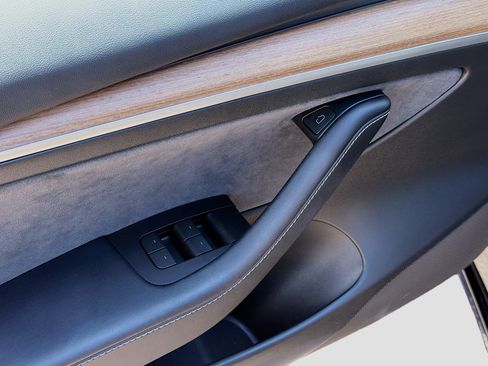 Used 2023 Tesla Model 3 Standard Range RWD image 22