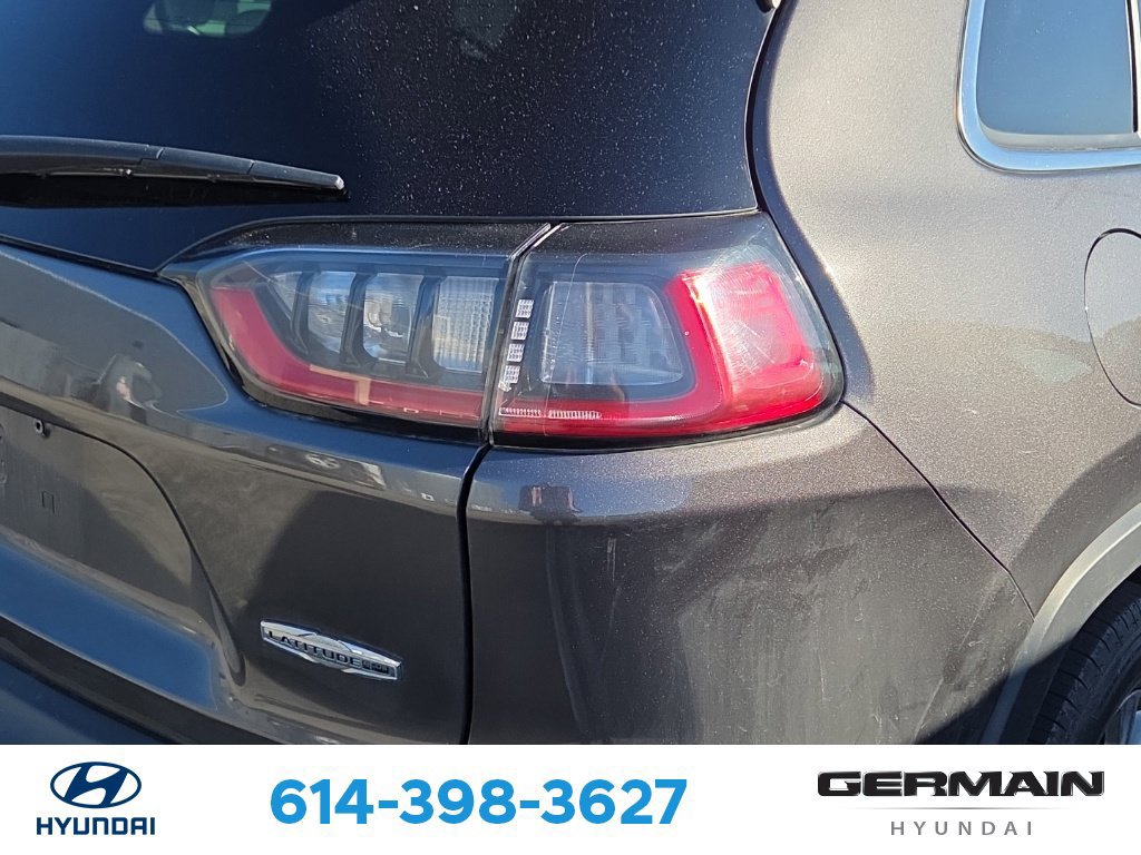 Used 2020 Jeep Cherokee Latitude Plus w/ Cold Weather Group AWD/4WD image 10