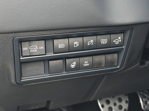 New 2026 Toyota Sequoia Platinum image 29