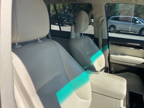 Used 2014 Lexus GX 460 Luxury image 8