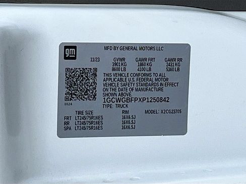 Used 2023 Chevrolet Express 2500 Extended w/ Driver Convenience Package RWD image 27