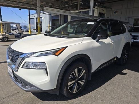 Used 2023 Nissan Rogue SL AWD/4WD image 1