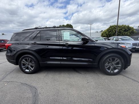 Certified 2023 Ford Explorer XLT w/ Equipment Group 202A RWD image 7