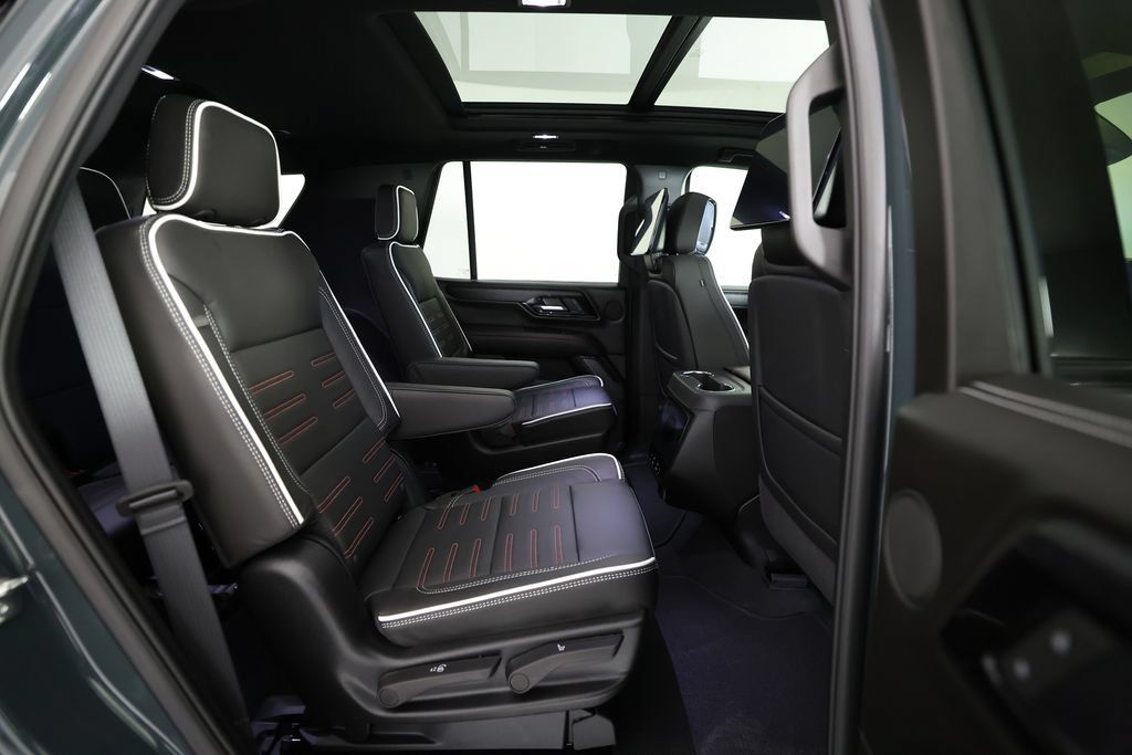 Used 2026 GMC Yukon AT4 Ultimate AWD/4WD image 11