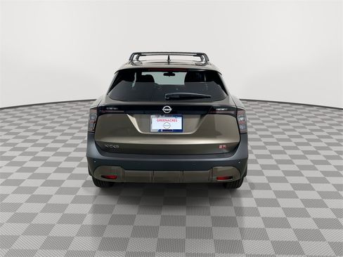 New 2026 Nissan Kicks SR image 7