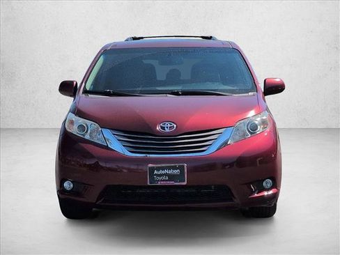 Used 2015 Toyota Sienna XLE w/ XLE Navigation Package image 2