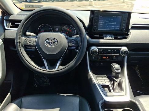 Used 2019 Toyota RAV4 XLE Premium w/ Cold Weather Package AWD/4WD image 11