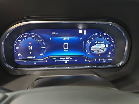 Used 2022 Chevrolet Tahoe High Country image 24