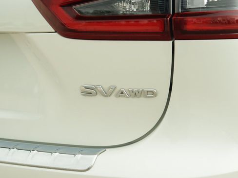 Used 2021 Nissan Rogue Sport SV image 32