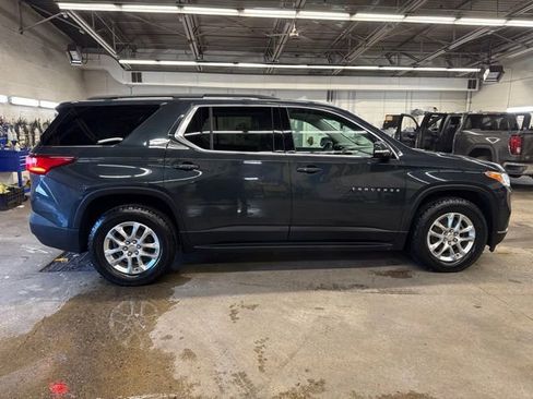 Used 2020 Chevrolet Traverse LT w/ Driver Confidence II Package AWD/4WD image 7