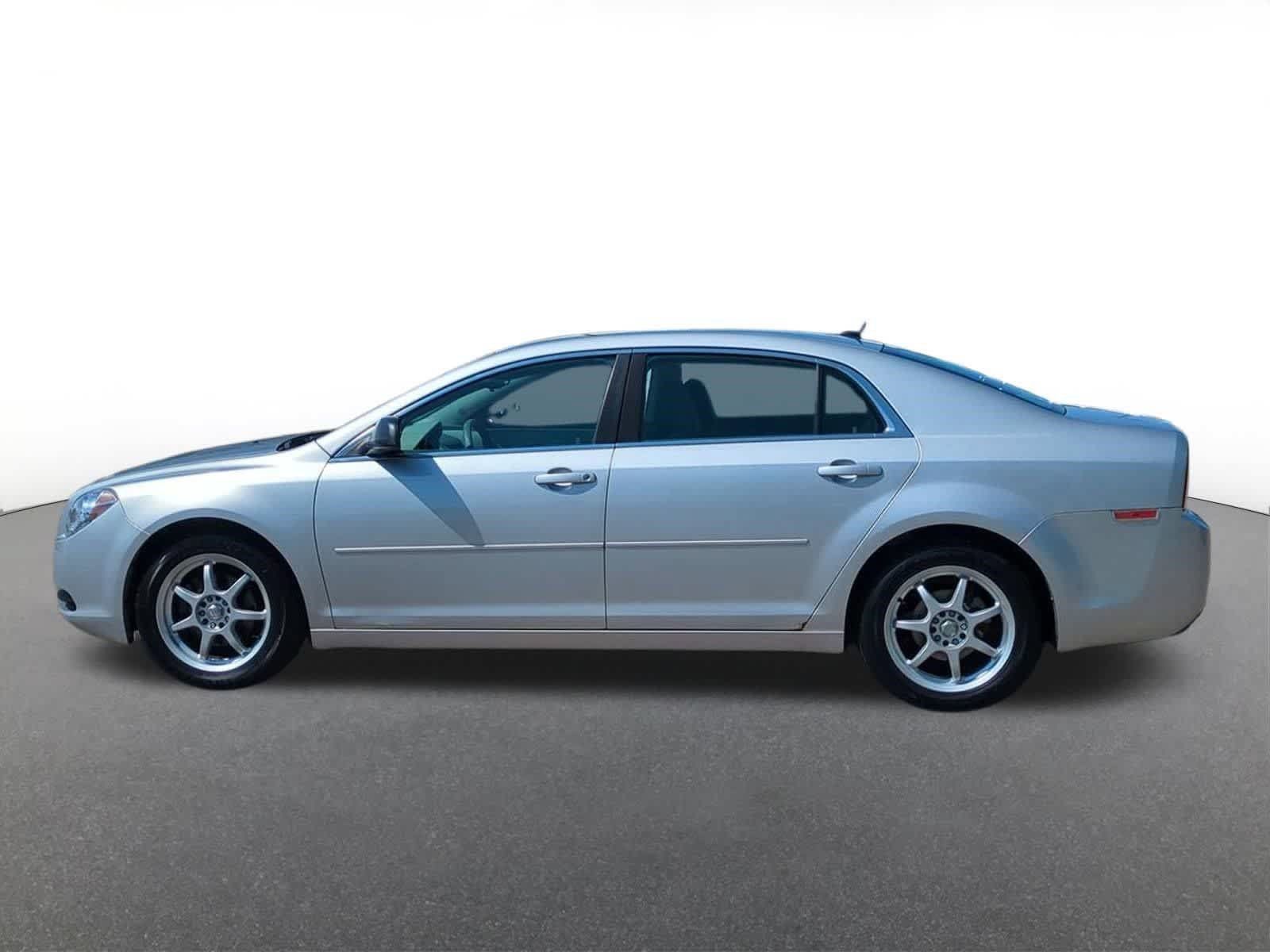 Used 2011 Chevrolet Malibu LS FWD image 3