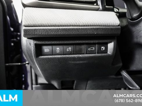 Used 2025 Toyota Camry SE image 30