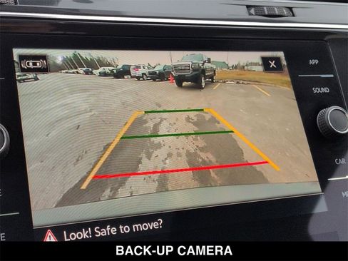 Used 2023 Volkswagen Tiguan SE R-Line image 7