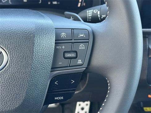 Certified 2025 Toyota Camry SE w/ Convenience Package image 16