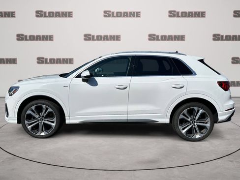 Used 2019 Audi Q3 2.0T Premium Plus w/ Premium Plus Package AWD/4WD image 2
