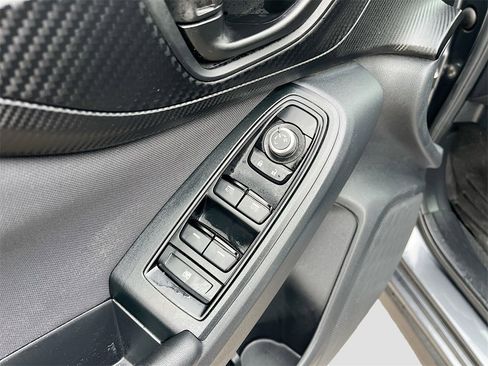 Used 2022 Subaru Crosstrek 2.0i Premium image 17