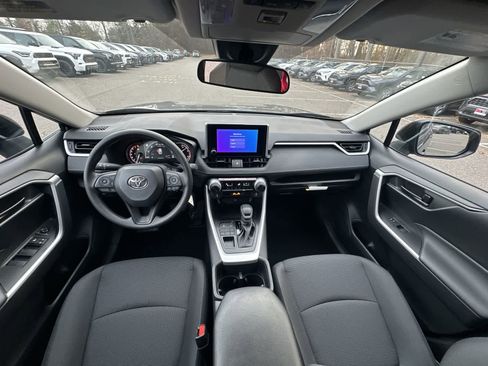 Certified 2025 Toyota RAV4 LE image 34