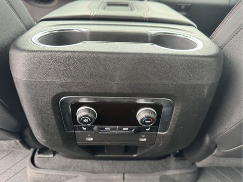 Used 2022 Chevrolet Suburban RST w/ Luxury Package image 8