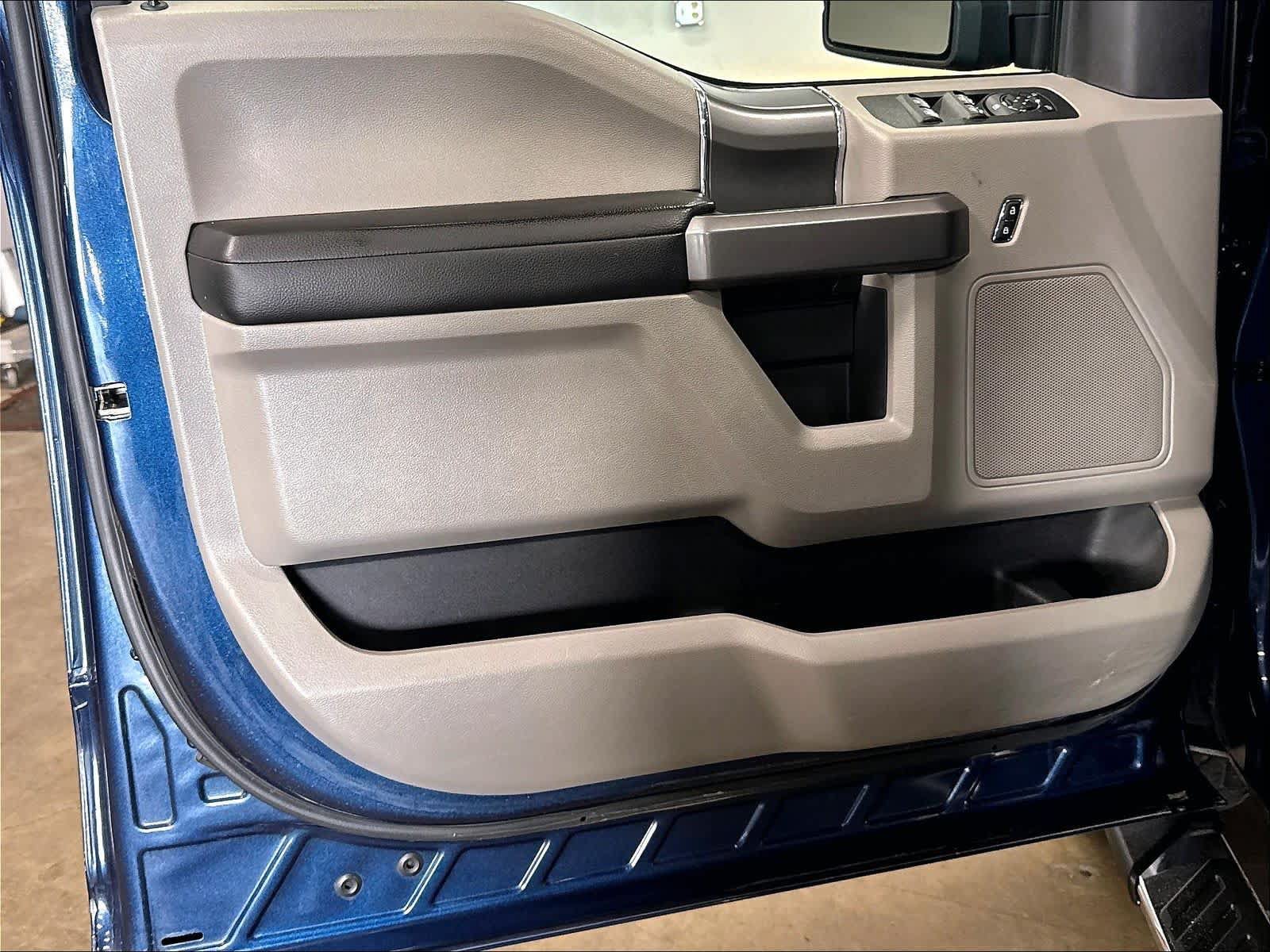 Used 2019 Ford F150 XLT w/ Equipment Group 302A Luxury AWD/4WD image 26