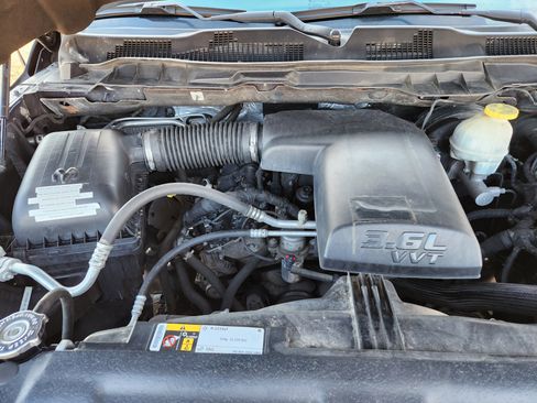 Used 2018 RAM 1500 Express image 10