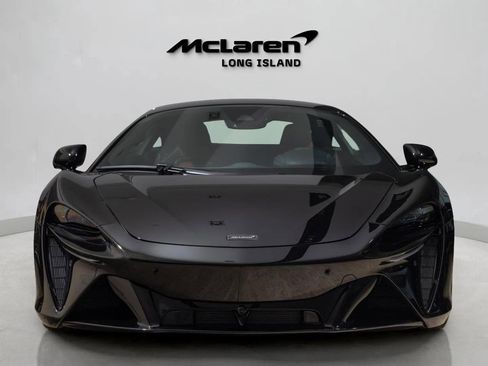 Used 2023 McLaren Artura image 2