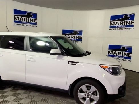 Used 2019 Kia Soul w/ Convenience Package FWD image 3
