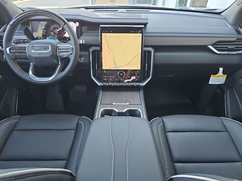 New 2026 GMC Acadia Denali w/ Super Cruise Package FWD image 11
