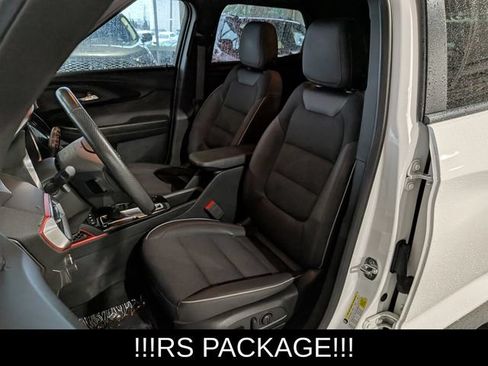 Used 2023 Chevrolet TrailBlazer RS w/ Convenience Package FWD image 13