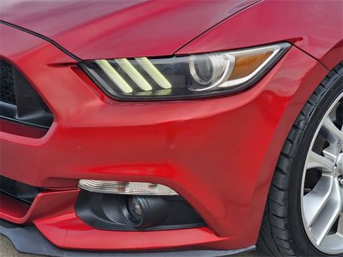 Used 2017 Ford Mustang GT Premium image 22