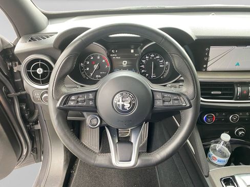 Used 2022 Alfa Romeo Stelvio Ti w/ Active Assist Plus Package AWD/4WD image 19