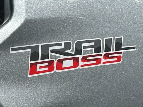 Used 2024 Chevrolet Colorado Trail Boss w/ Advanced Trailering Package AWD/4WD image 5