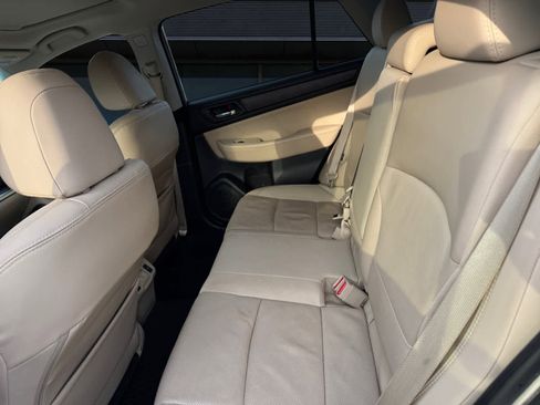 Used 2019 Subaru Outback 3.6R Limited image 16